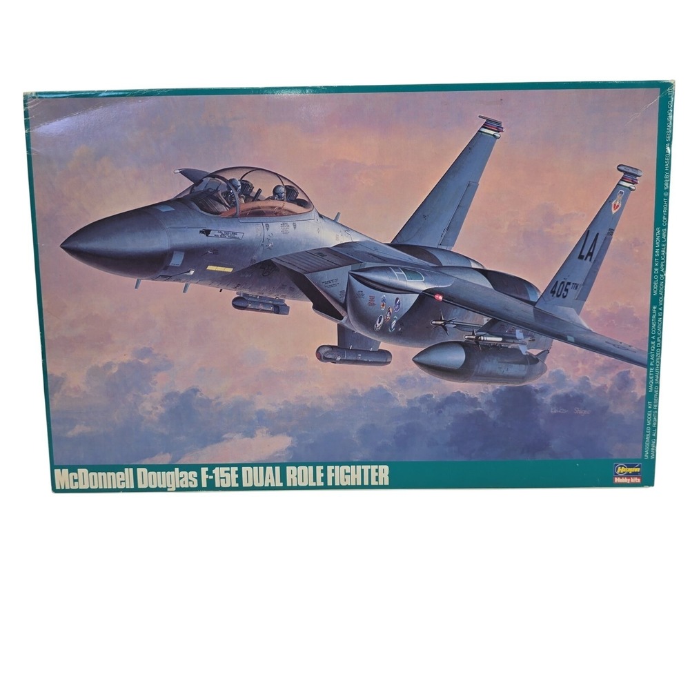 Hasegawa McDonnell Douglas F-15E Dual Role Fighter 1:48 Model 07021 COMPLETE